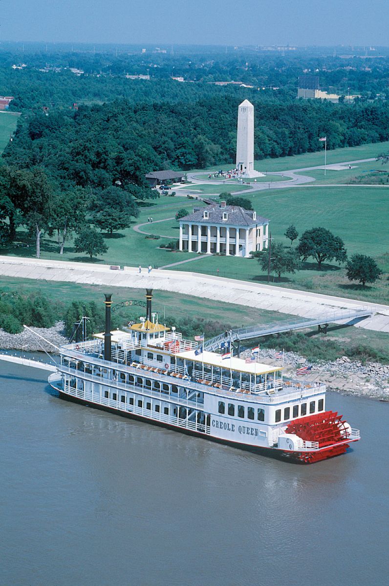 Paddlewheel Creole Queen 